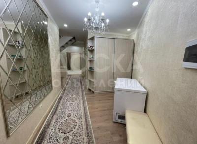 Продаю 4-комнатную квартиру, 165кв. м., этаж - 5/6, Грибоедова.