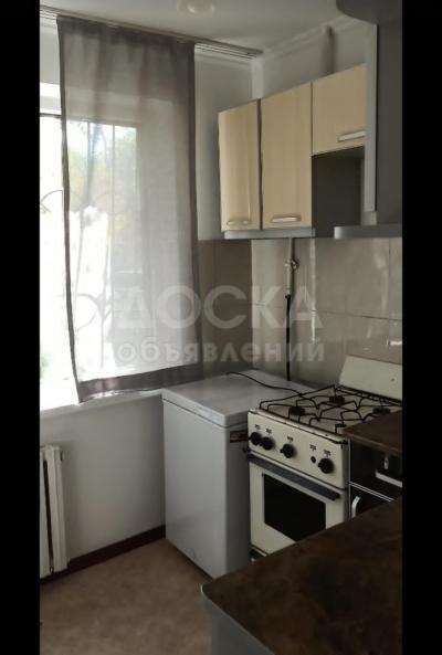 Продаю 1-комнатную квартиру, 32кв. м., этаж - 1/5, ул.Суюмбаева х ул.Фрунзе