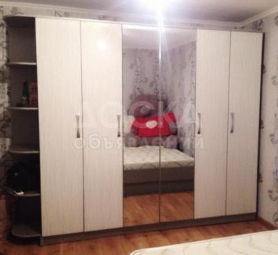 Срочно продаю спальный гарнитур