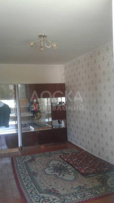 Продаю 1-комнатную квартиру, 27кв. м., этаж - 3/3, Чуй 57.