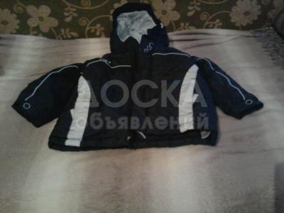 Детская курточка деми на 2,5-3,5 годика