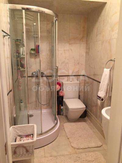 Продаю квартиру 3-ком., 150кв. м., этаж - 8/9, 4 микрорайон.