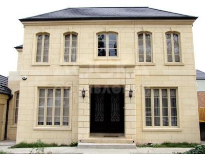 Редем. Травертин LIMESTONE. Фасад дома.