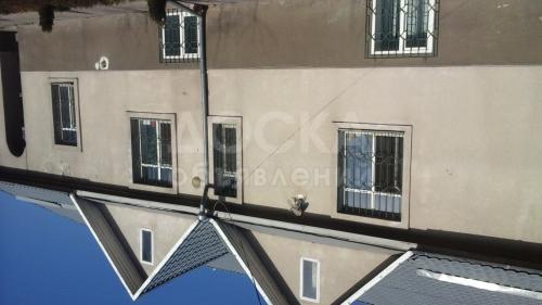 Продаю дом, 5-ком., 300кв. м., этаж-3, 6.75-сот., стена кирпич, Исанова - Долонский,