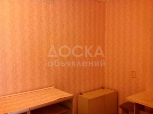 Продаю квартиру 2-ком., 37кв. м., этаж - 2/5, ул. Айни 31, р-н БГУ, Политех,