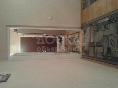 Продаю квартиру 4-ком., 100кв. м., этаж - 1/4, Кудайберген.