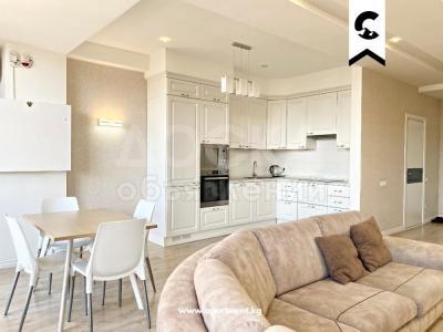 Продаю 3-комнатную квартиру, 130кв. м., этаж - 10/10, Токтогула 140 / Тоголок Молдо.