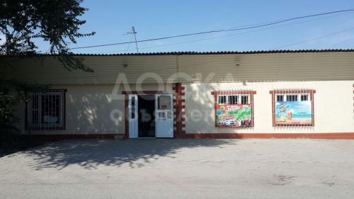 Продаю коммерческую недвижимость торговые помещения 80кв. м., Бишкек.