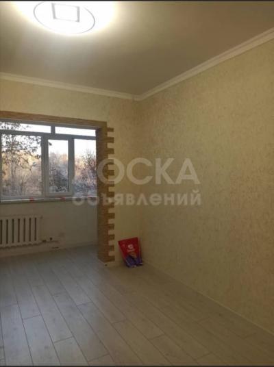 Продаю 1-комнатную квартиру, 40кв. м., этаж - 2/9, Восток-5.