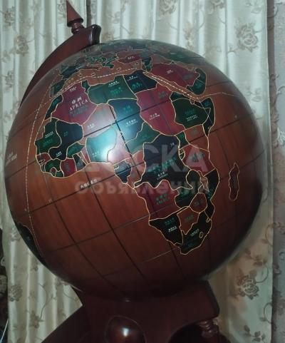 Продам глобус полностью из дерева ручная работа. Отлично подойдёт для офиса, кафе, дома или в качестве подарка