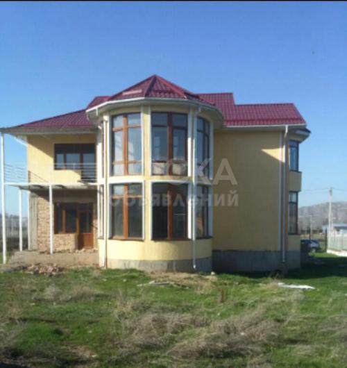 Продаю дом 7-ком., 250кв. м., этаж-2, 15-сот., стена кирпич, VIP городок Давос 12 км от Южных ворот.