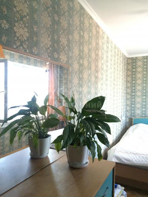 Продаю квартиру 3-ком., 55 к/мкв. м., этаж - 2/5, 8 мкр-н.