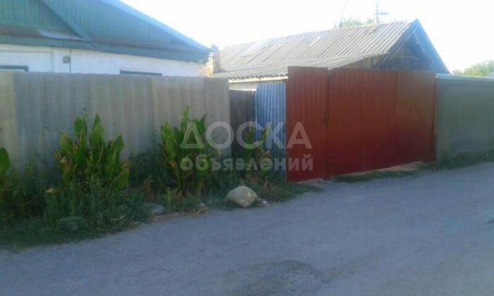 Продаю 4-ком., 42кв. м., этаж-1, 4-сот., стена саман, р-н Красный строитель (Кирпичный),