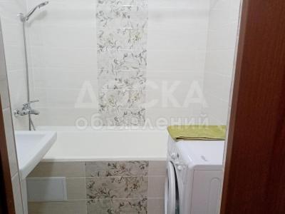 Продаю 2-комнатную квартиру, 57кв. м., этаж - 9/9, Пр Манаса 41.