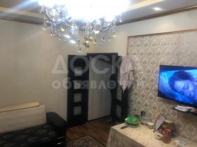 Продаю 2-комнатную квартиру, 56кв. м., этаж - 1/9, 12 мкр.