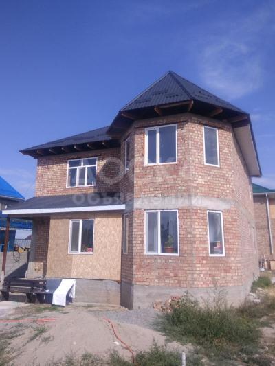 Продаю дом 7-ком. 200кв. м., этаж-2, 3,7-сот., стена кирпич, с.Кок-Жар.