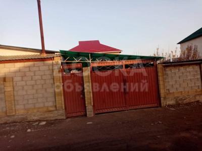 Продаю дом 3-ком. 1кв. м., этаж-1, 5-сот., стена кирпич, ж/м Алтын-Ордо.
