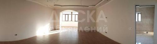 Продаю дом 12-ком., 470кв. м., этаж-2, 7-сот., стена кирпич, Юж.Магистрали Ориентир К-Hotel.