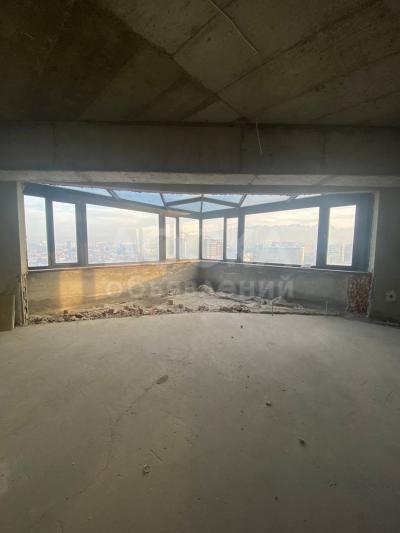 Продаю 5-комнатную квартиру, 230кв. м., этаж - 10/10, Советская/Горького.