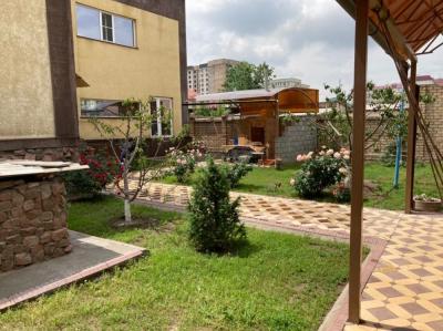 Срочно продаю 3х этажный дом в ж/м "Кок-Жар"