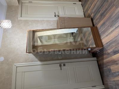 Продаю 2-комнатную квартиру, 67кв. м., этаж - 4/9, 4 микрорайон.