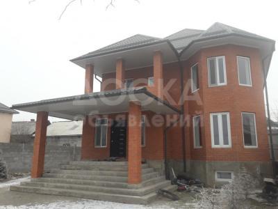 Продаю дом 8-ком., 310кв. м., этаж-3, 7.4-сот., стена кирпич, Логвиненко .