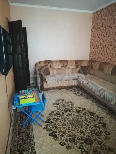 Продаю 3-комнатную квартиру, 63кв. м., этаж - 5/5, Тыныстанова.