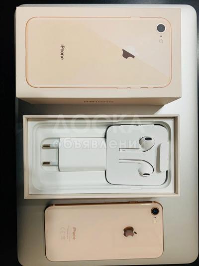 Продаю айфон 8