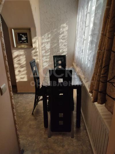 Продаю 2-комнатную квартиру, 70кв. м., этаж - 2/5, Киевская-Тыныстанова.