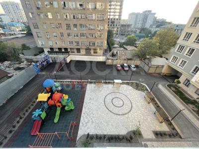 Продаю 2-комнатную квартиру, 57кв. м., этаж - 5/10,  Уметалиева.