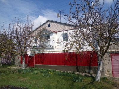 Продаю дом 4-ком., 60кв. м., этаж-1, 9-сот., стена кирпич, ВОЕННО-АНТОНОВКА .