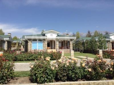 Продаю коттедж 4-ком. 152кв. м., этаж-1, 8-сот., стена пеноблок, Булан-Соготту, территория Карвэн Иссык-Куль.