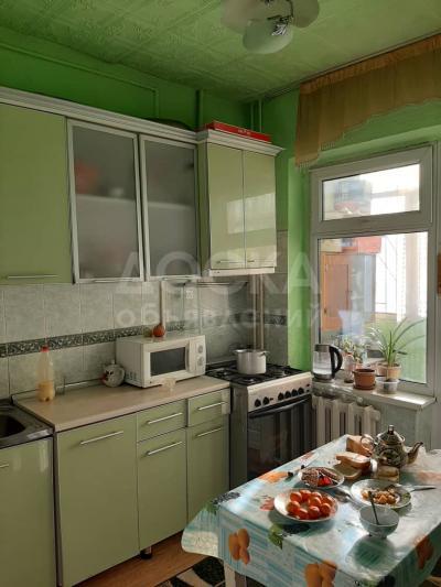 Продаю 3-комнатную квартиру, 65кв. м., этаж - 1/9, Джал.