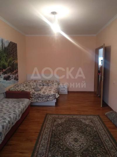 Продаю 1-комнатную квартиру, 45кв. м., этаж - 5/9, микр-он Улан2 Ахунбаева/А.Атинка.