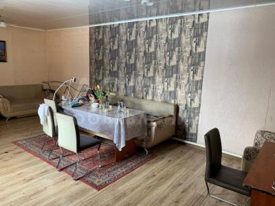 Продаю дом 2-ком. 57кв. м., этаж-1, 4,5-сот., стена кирпич, Полицейский городок.