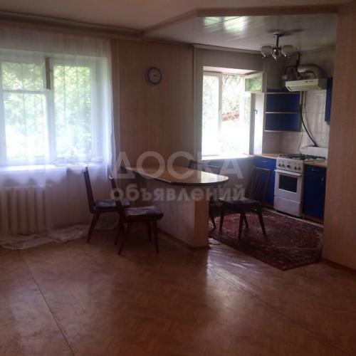 Продаю квартиру 3-ком., 56кв. м., этаж - 1/4, Токтоналиева 52.