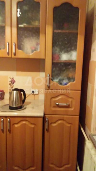 Продаю Польский кухонный гарнитур из 6 предметов с пеналом.