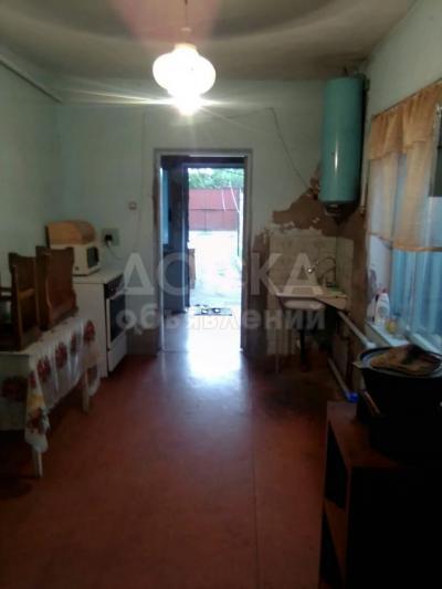 Продаю дом 4-ком. 80кв. м., этаж-1, 4-сот., стена кирпич, Рабочий городок, улица Гагарина перес. Бакаева.