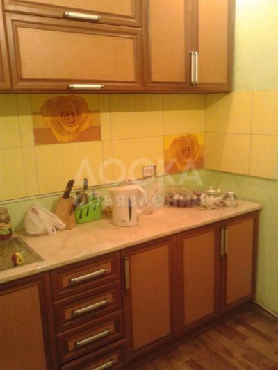 Продаю 2-комнатную квартиру, 68.9кв. м., этаж - 1/2, Учкун.