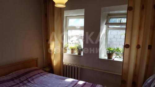 Продаю дом 4-ком., 60кв. м., этаж-1, 4,0-сот., стена кирпич, Восток-5.