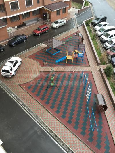 Продаю квартиру 3-ком., 98.3кв. м., этаж - 5/10, Ахунбаева Чапаева.