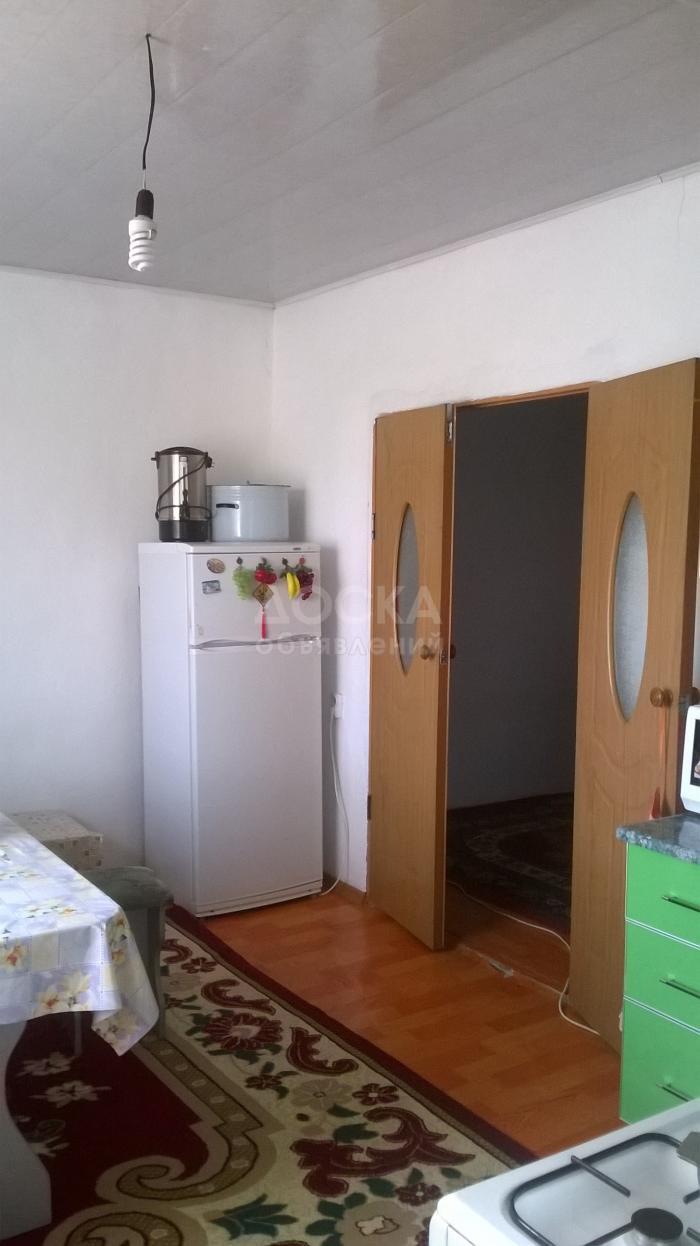 Продаю дом, 5-ком., 80кв. м., этаж-1, 7-сот., стена саман, н/с Акжар.5ул,23дом, вниз по советской,возле обьездной дороги..,