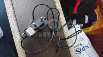 Продаётся стандартное зарядное устройство Yalitong AC 0,12A (Input: 120-240V, 50Hz/60Hz, тонкий разъём).
