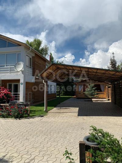 Продаю коттедж 4-ком. 190кв. м., этаж-2, 4-сот., стена кирпич, ЦО «Каприз» 2-я линия.