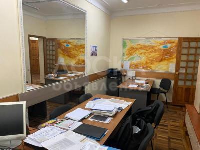 Продаю 4-комнатную квартиру, 87кв. м., этаж - 1/3, Табышалиева 55.