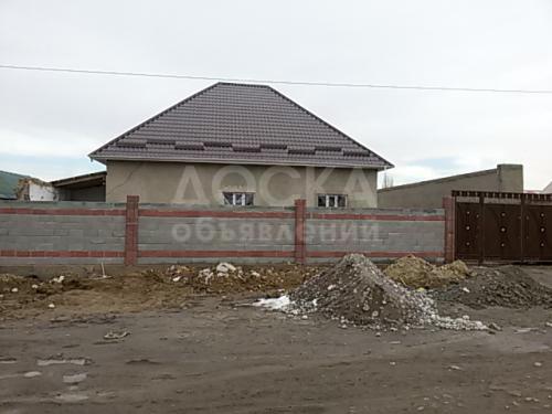Продаю дом 7-ком., 132кв. м., этаж-1, 8,2-сот., стена саман, Арча-Бешик, ул. Шералиева 336, маршрутки № 148, 107..