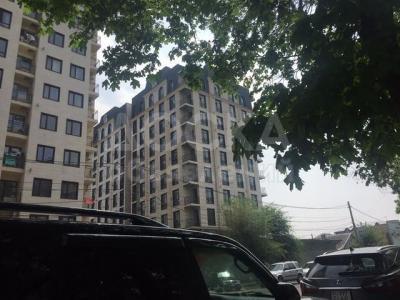 Продаю 2-комнатную квартиру, 80кв. м., этаж - 6/10, Суйумбаева/Токтогула.