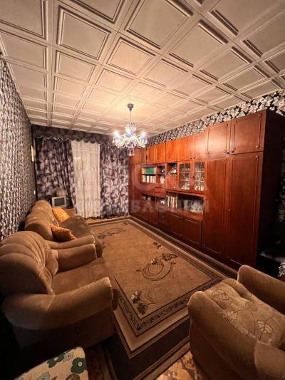 Продаю 3-комнатную квартиру, 62кв. м., этаж - 5/5, Пишпек .