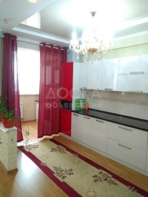 Продаю квартиру 2-ком., 72кв. м., этаж - 3/10, Горького/Чолпонатинская.