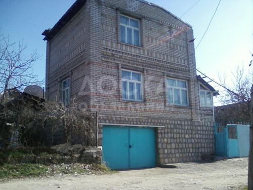 Продаю дом 4-ком., 50кв. м., этаж-2, 6-сот., стена кирпич, мкр.Тилек ул. 4 д.100.